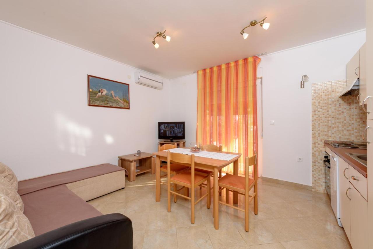 Apartmani Petra Trogir Exterior photo