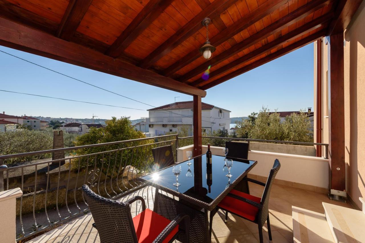 Apartmani Petra Trogir Exterior photo